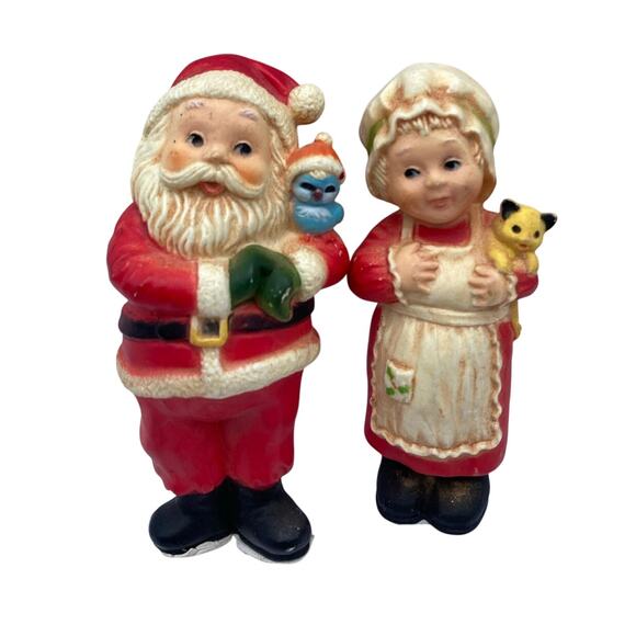 VINTAGE 1970s Christmas Figurines Mr and Mrs Clause with Cat and Bird - Picture 1 of 7